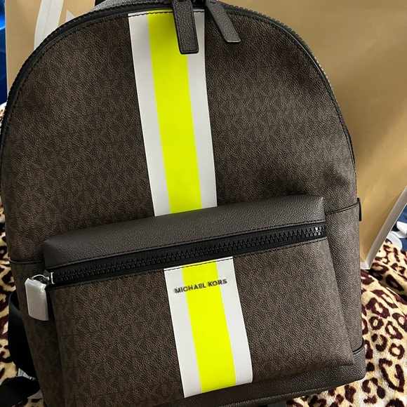 Straight from the store. This stylish back pack is right on trend. - Picture 2 of 2